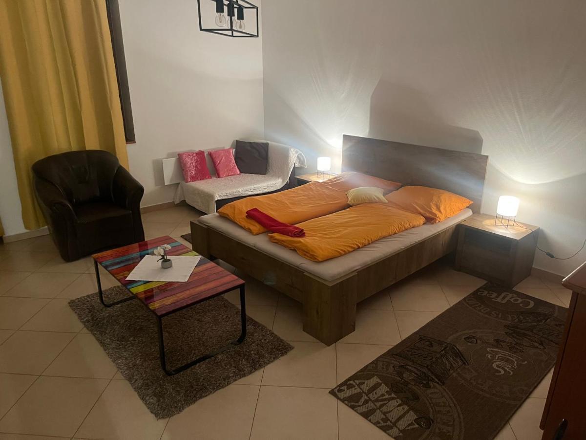 Monelly Apartman Komarno Ngoại thất bức ảnh
